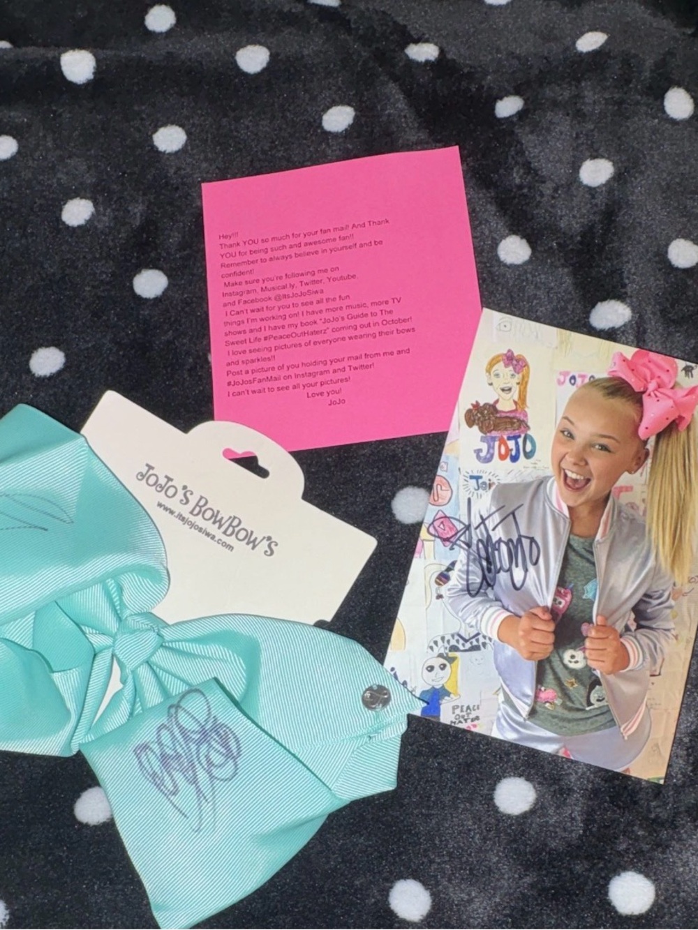 JoJo Siwa Mint Bow with Signed Photo - Pink Accent